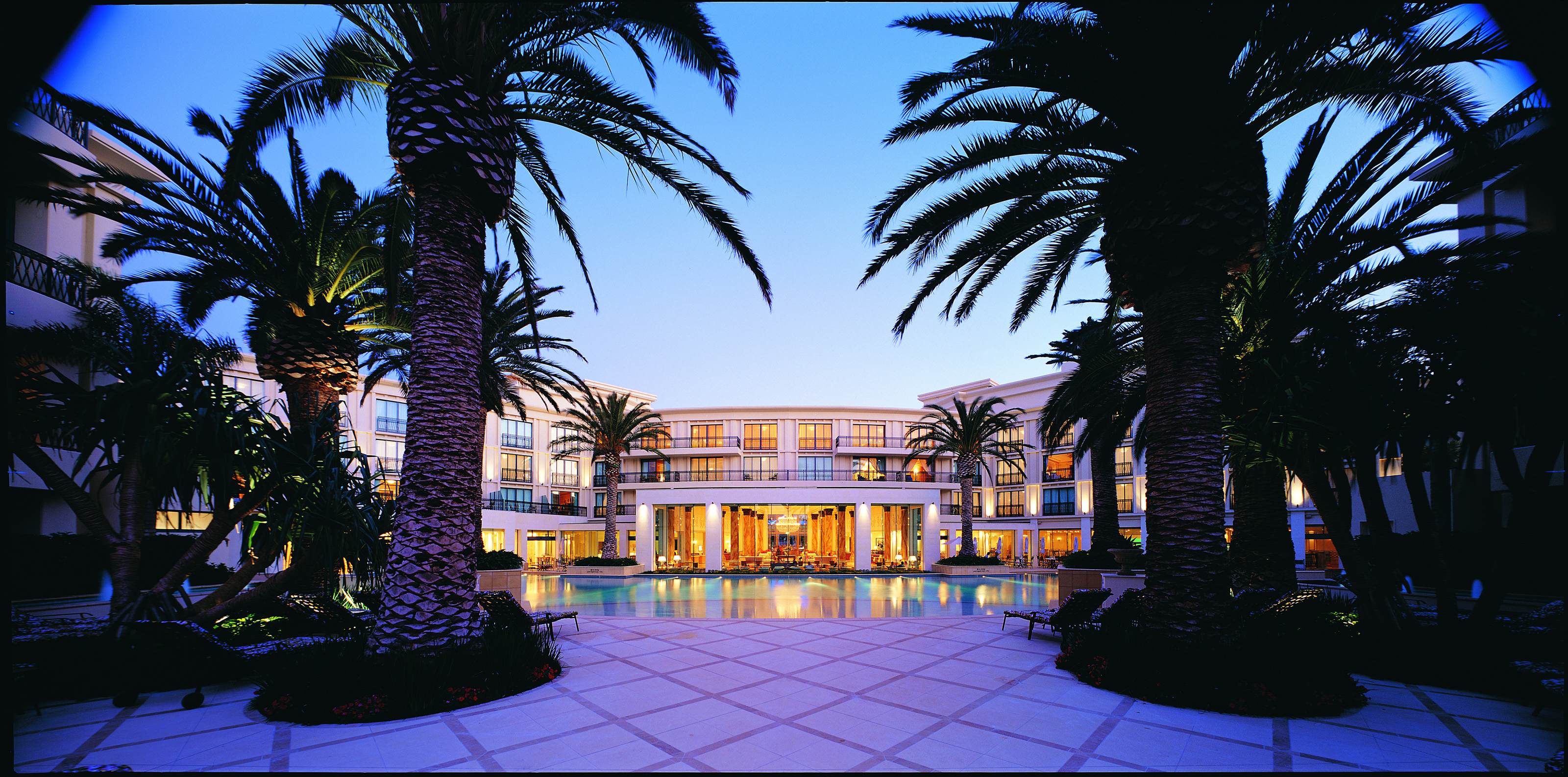 !Job: 10933, Layout: 0! Imperial Hotel Pool Gold Coast Australia