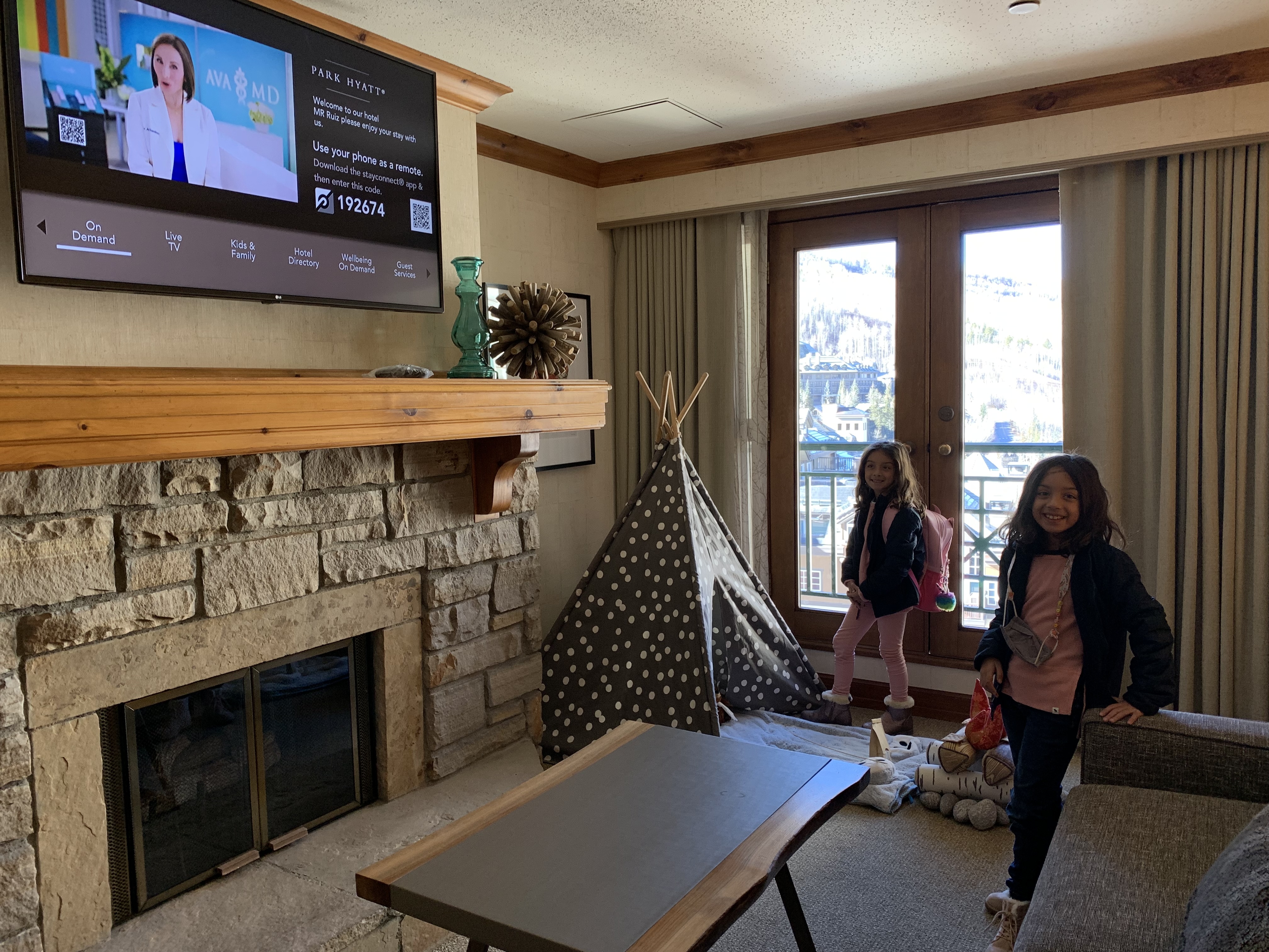 Park Hyatt Beaver Creek suite with family Park Hyatt Beaver Creek suite with family