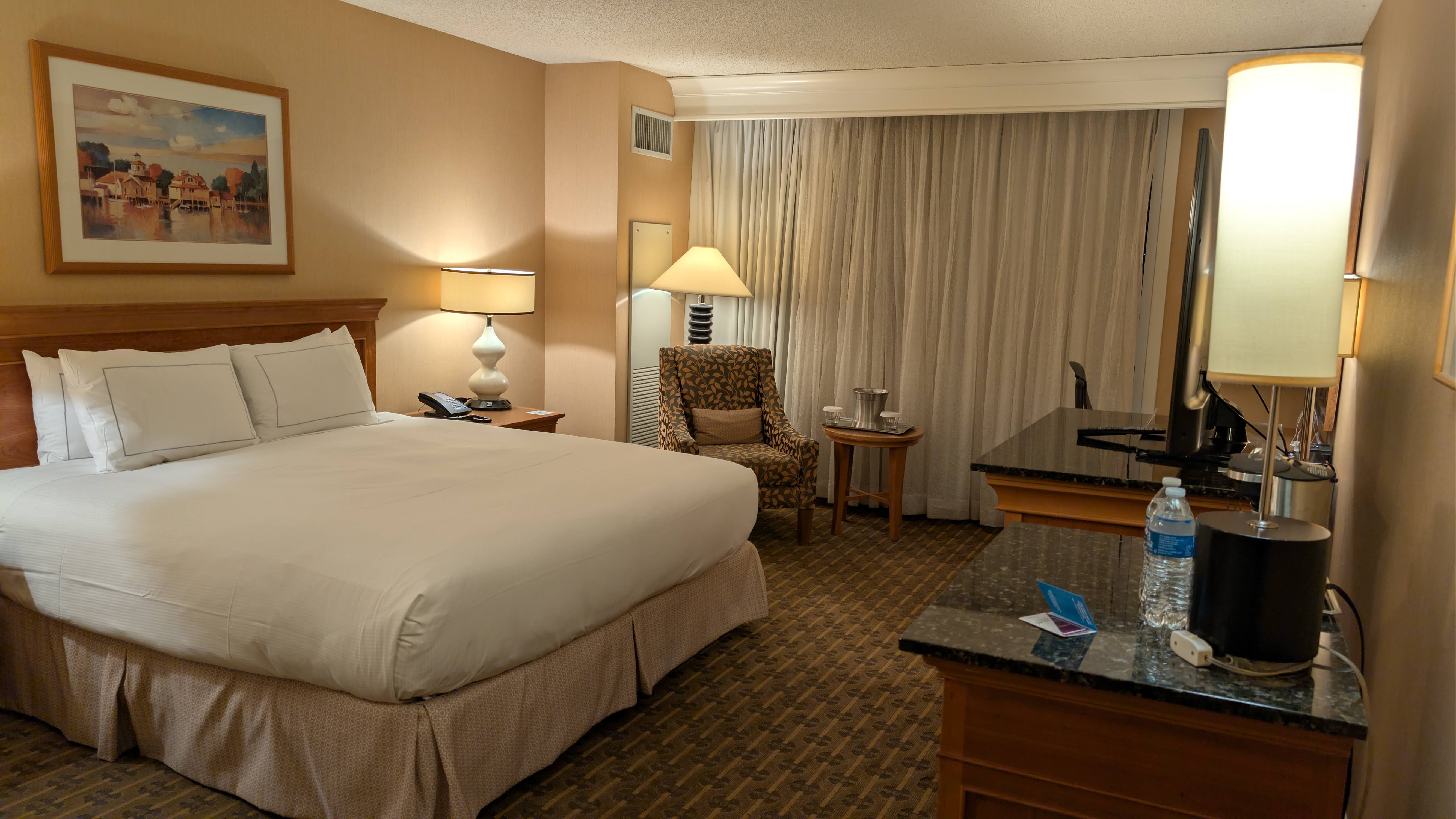 Hilton Seattle Airport & Conference Center guest room Hilton Seattle Airport & Conference Center guest room