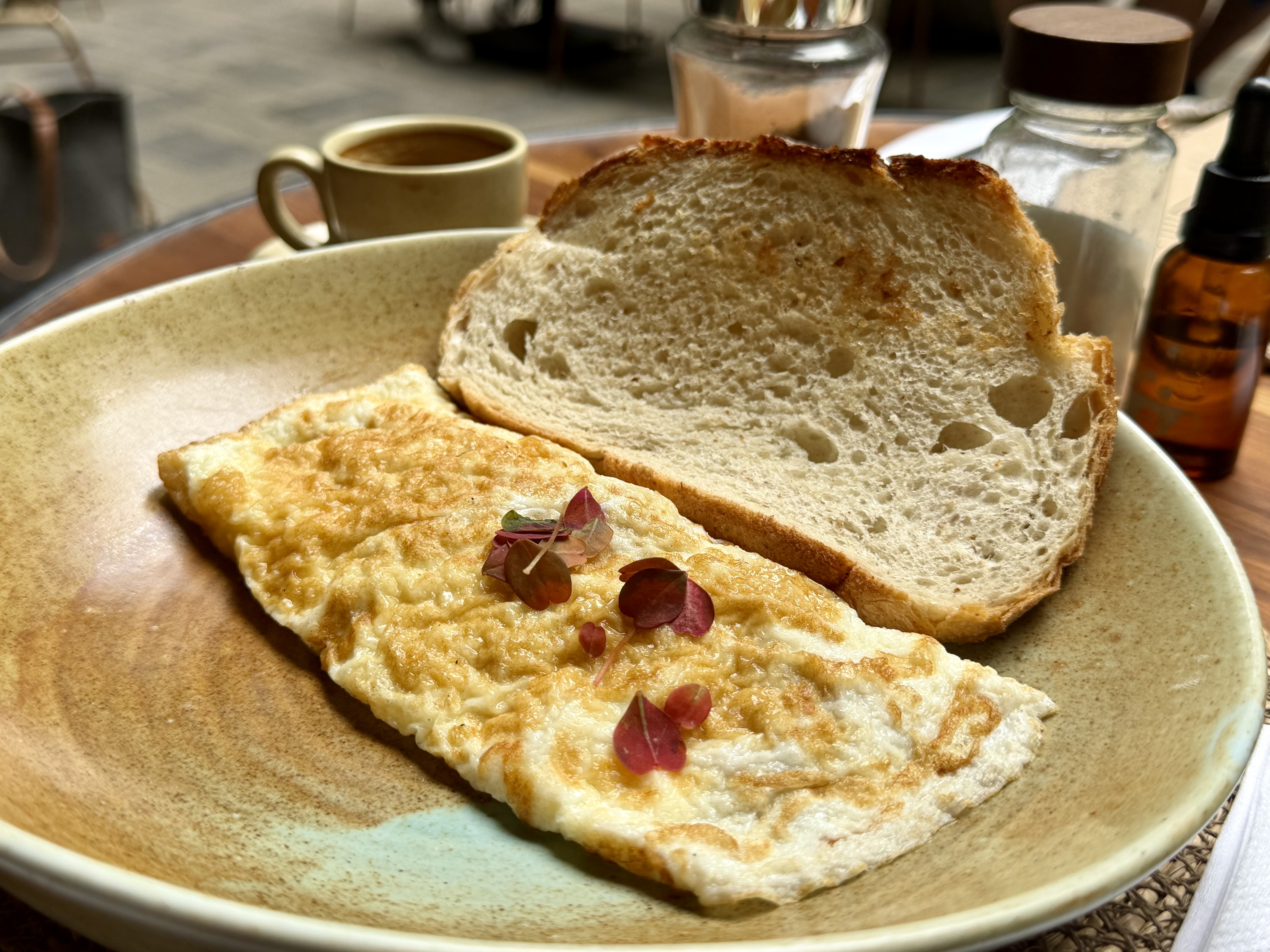 Hyatt Click Clack Medellin breakfast omelette