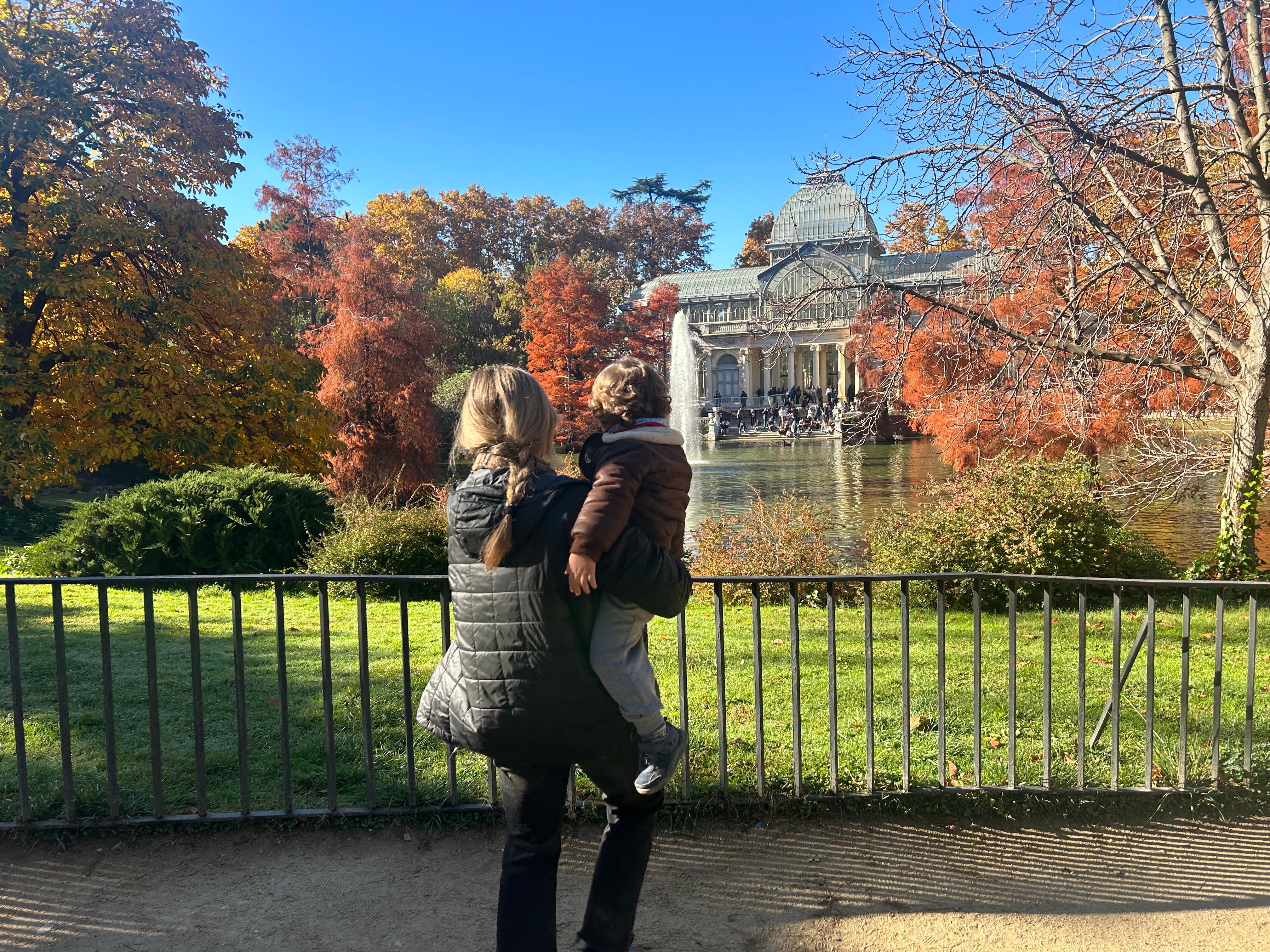 Lori and son in Retiro Park Lori and son in Retiro Park