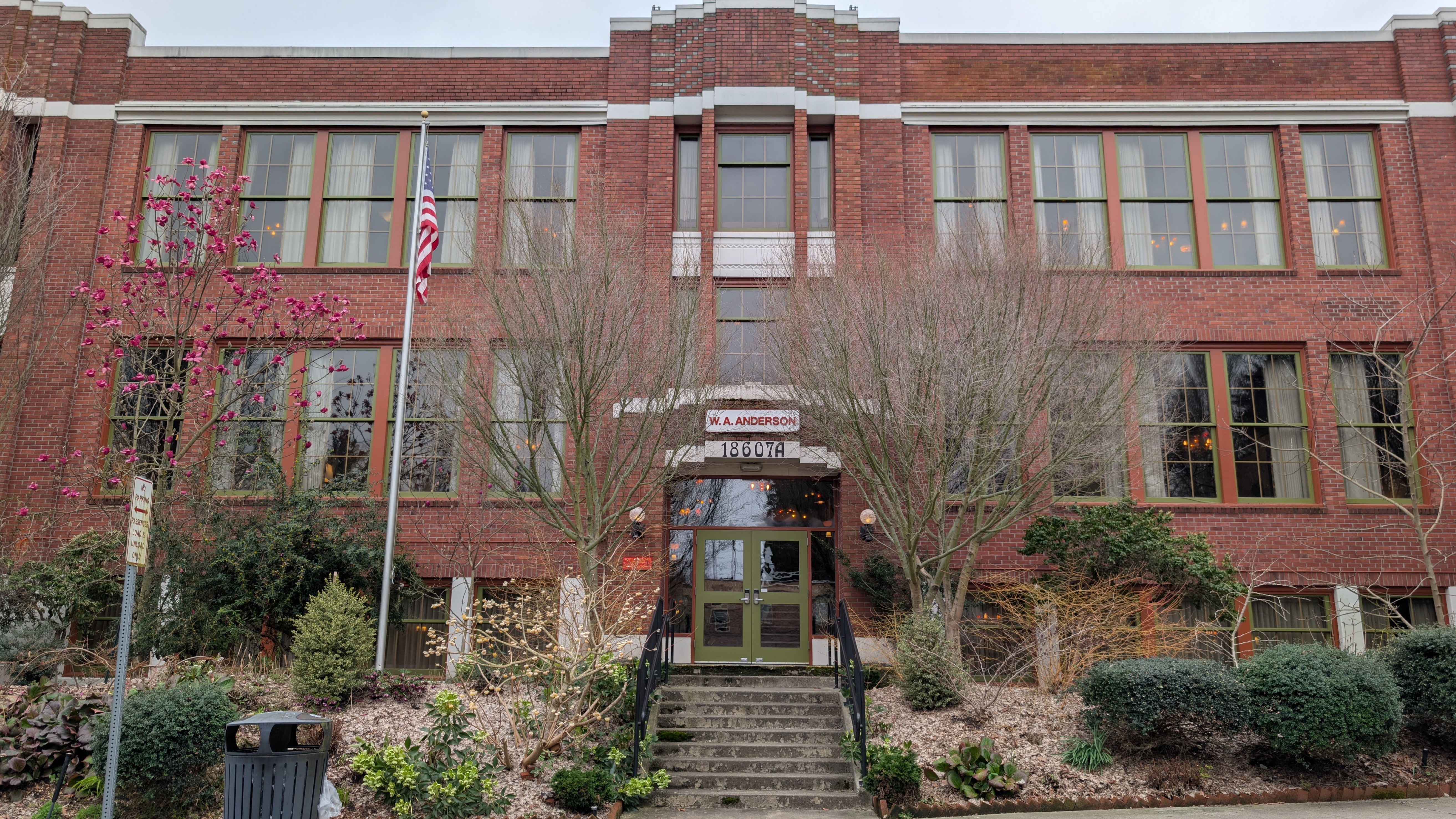McMenamins Anderson School Hotel McMenamins Anderson School Hotel