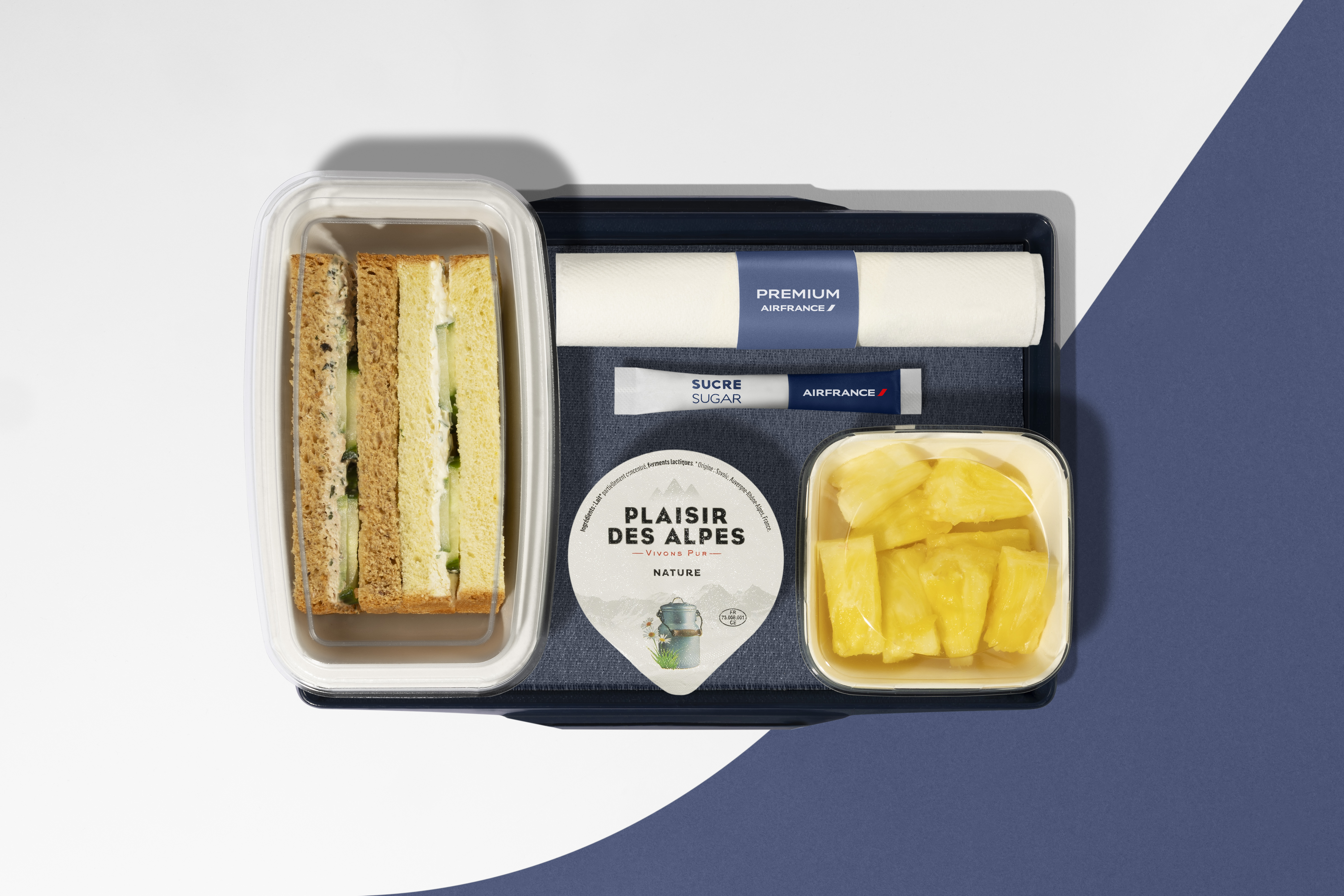 Premium Cabin Second Meal day flight Premium Cabin Second Meal day flight