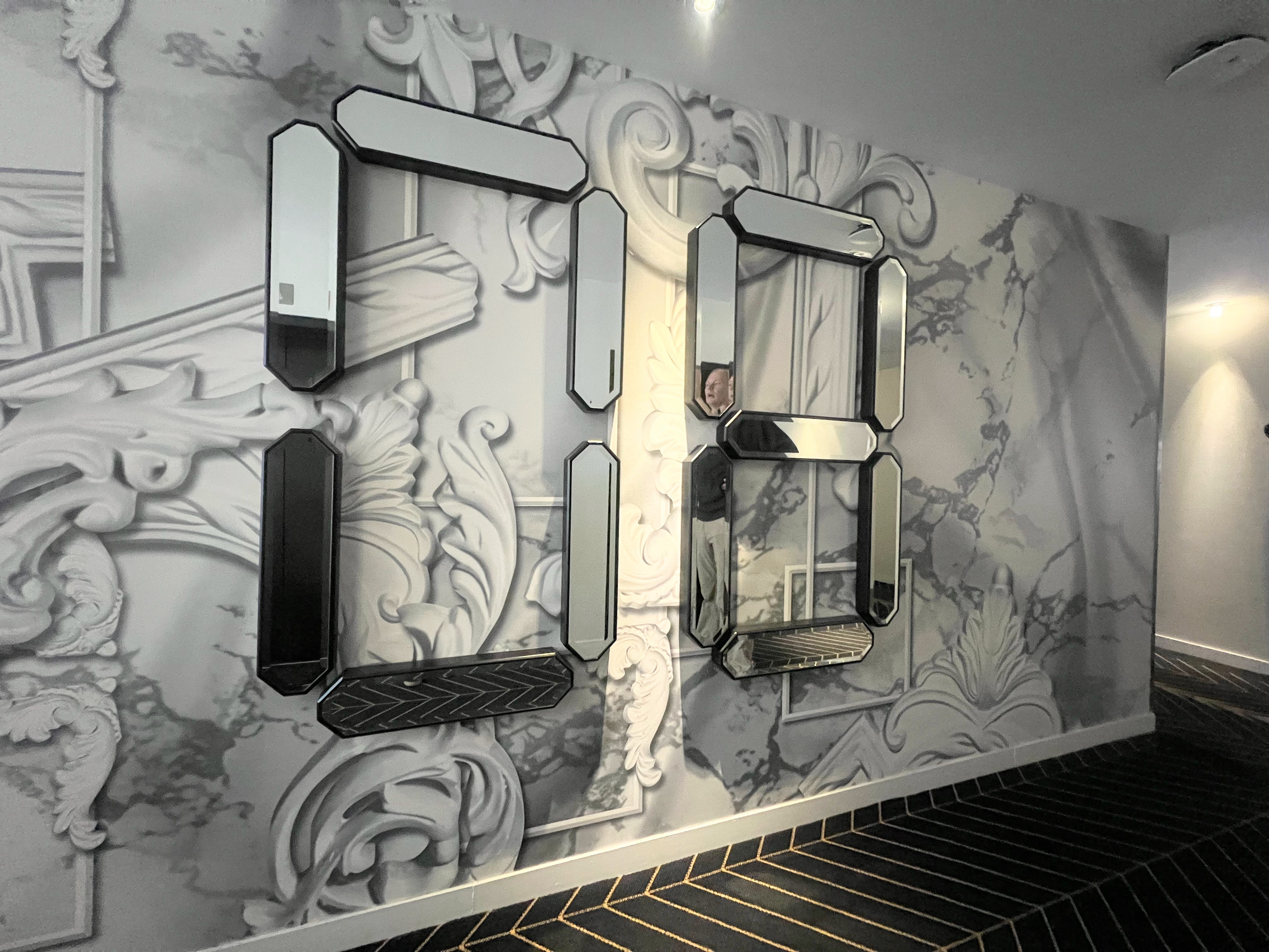 Elevator numbers at W Montreal