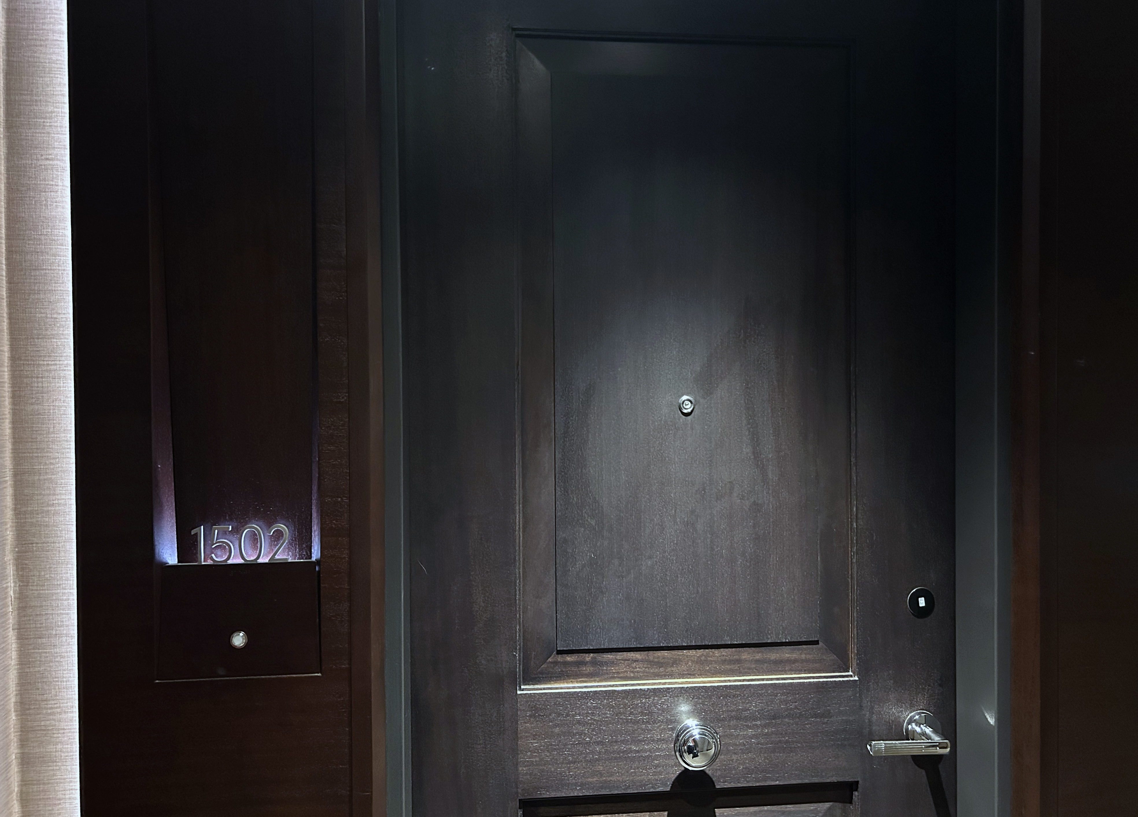 Four Seasons One Dalton Boston room 1502 door