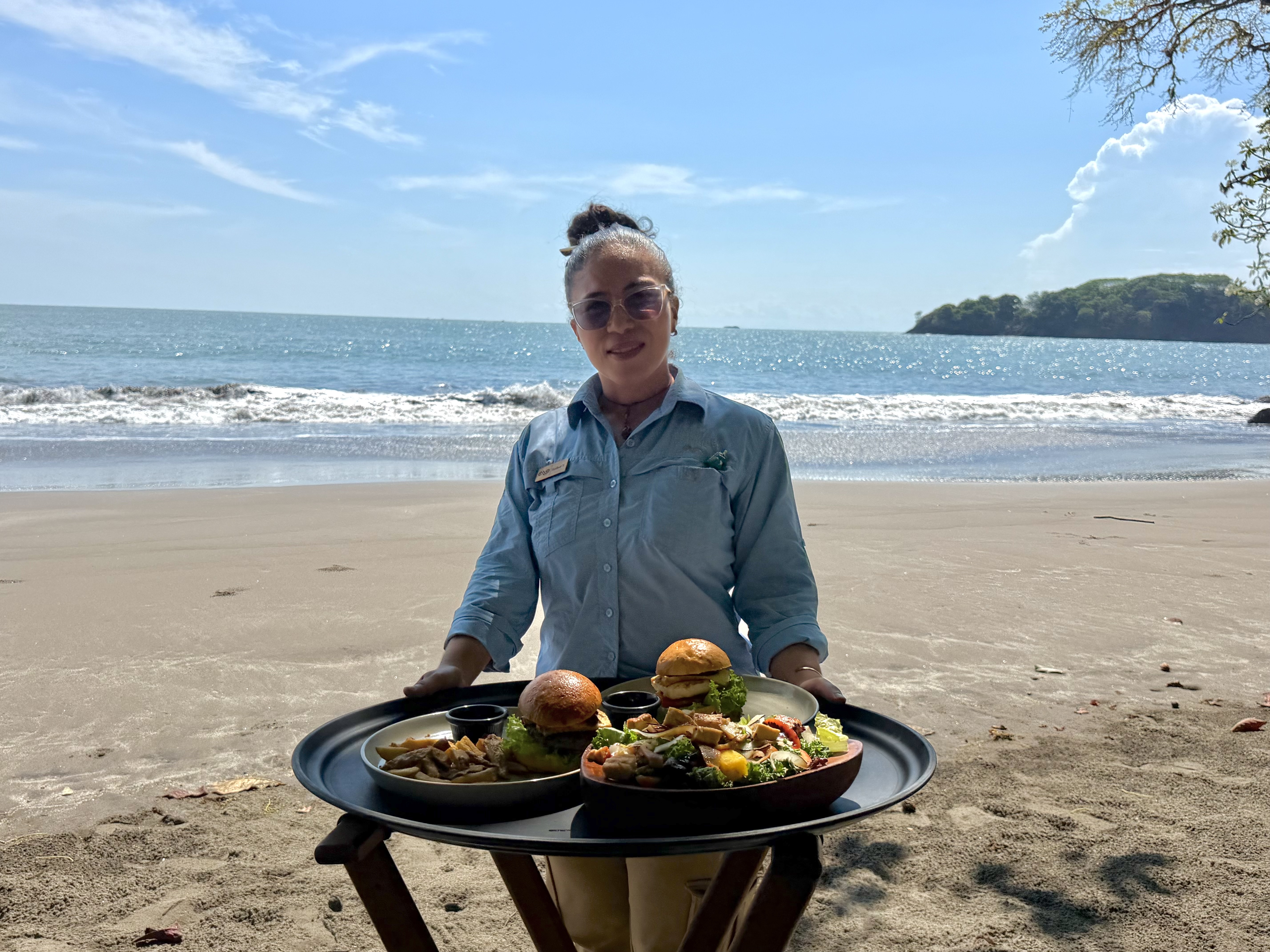 Isla Palenque Panama lunch is served