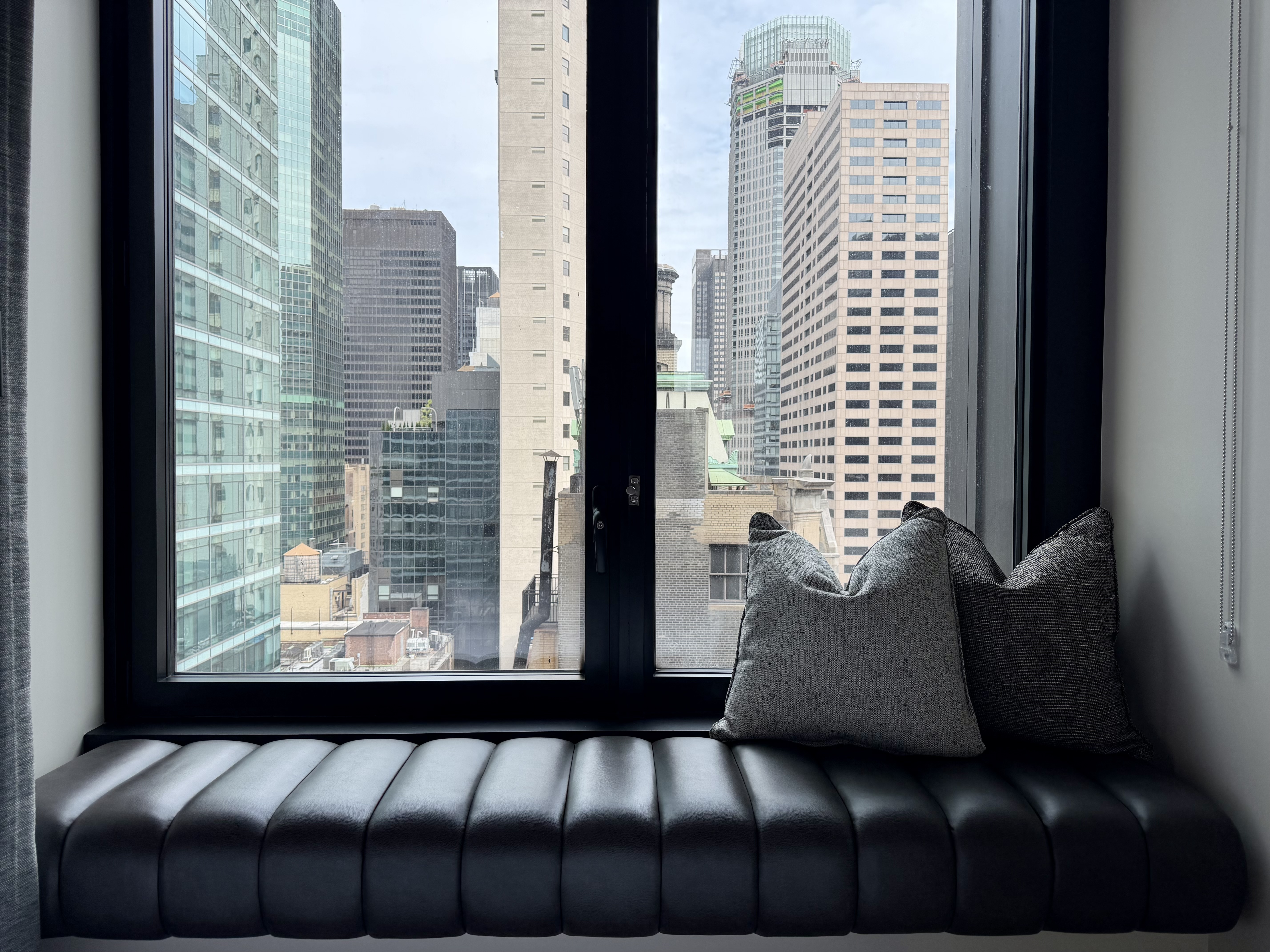 Kimpton Era New York window reading nook Kimpton Era New York window reading nook