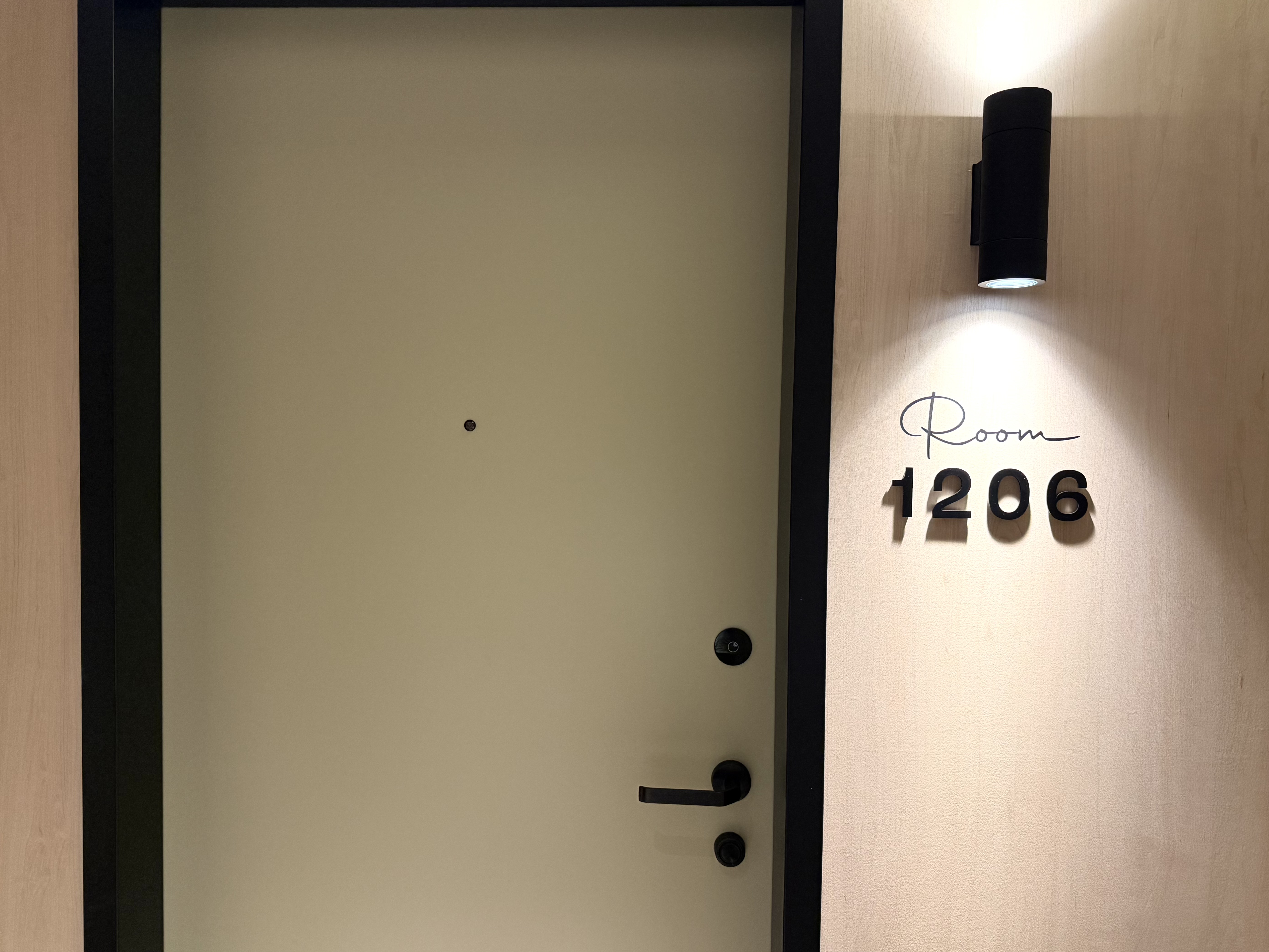 Caption by Hyatt Kabutocho Tokyo room 1206