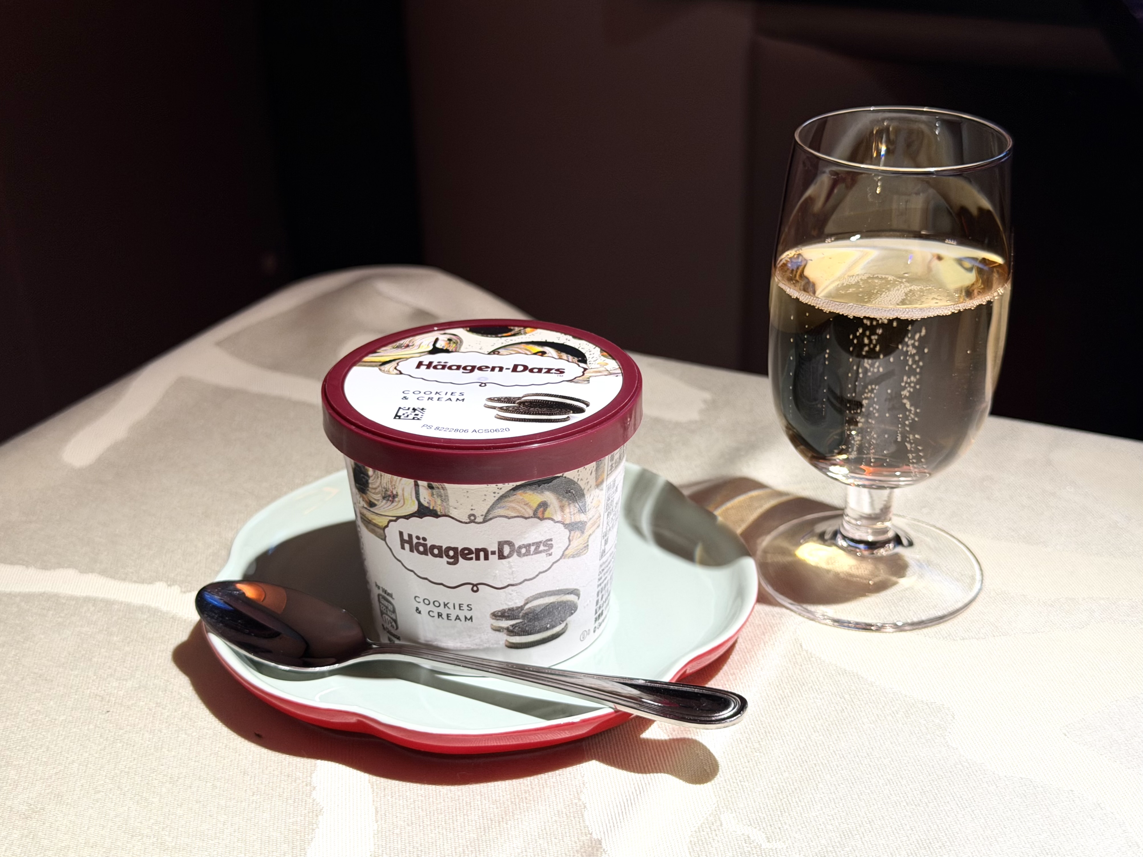 China Airlines Airbus A321neo business class dessert ice cream