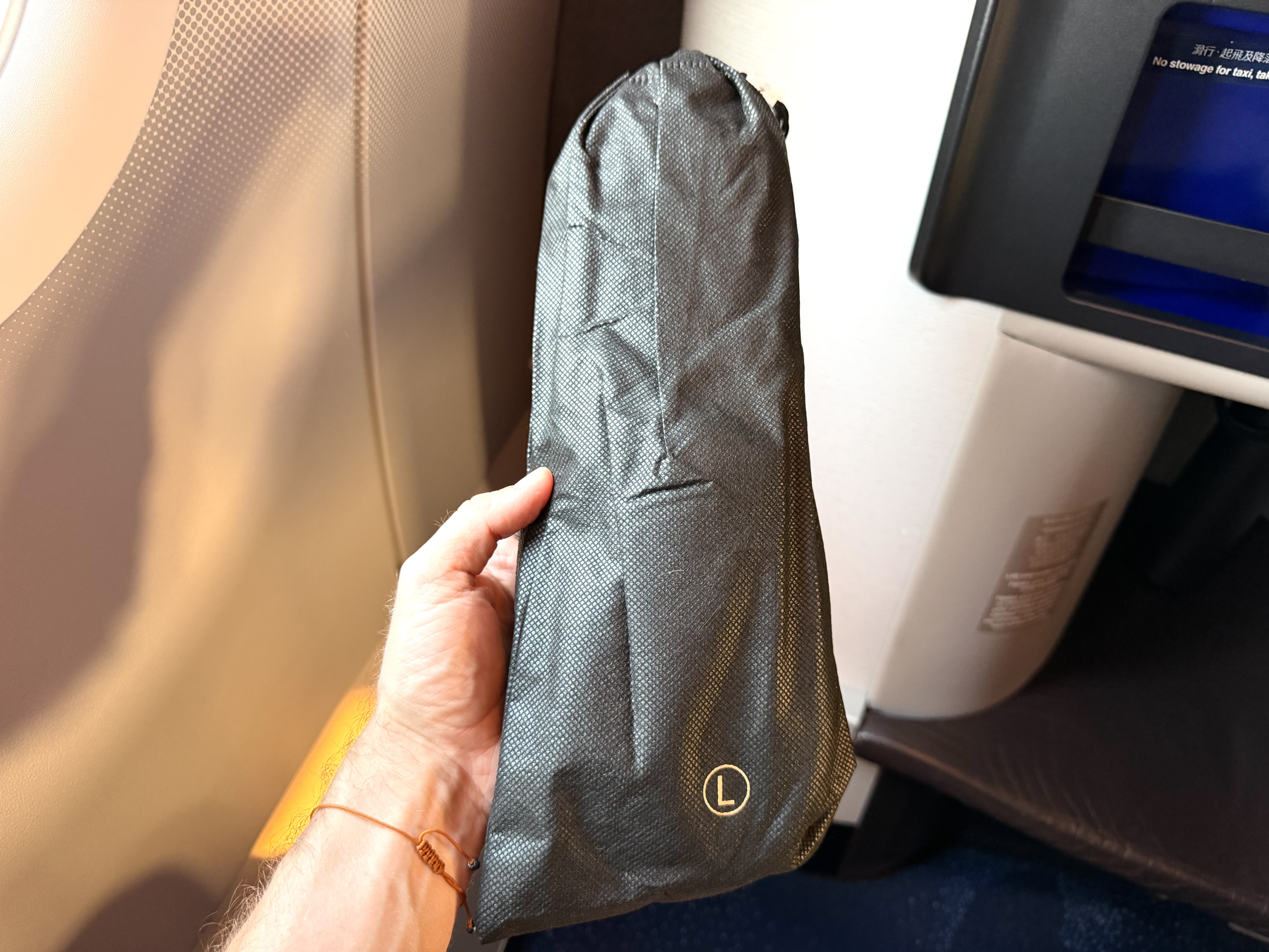 China Airlines Airbus A321neo business class slipper pack