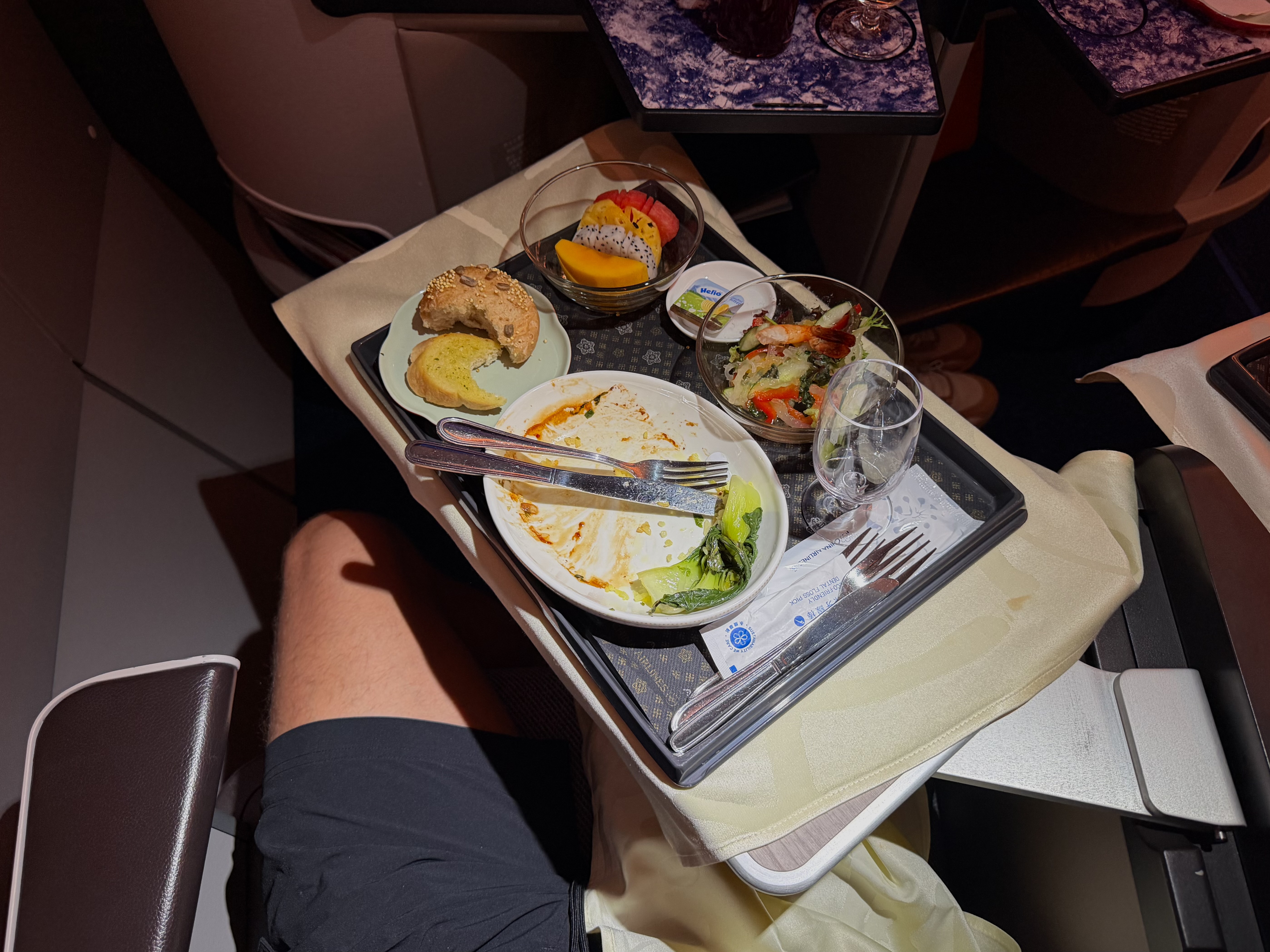 China Airlines Airbus A321neo business class tray table swivel