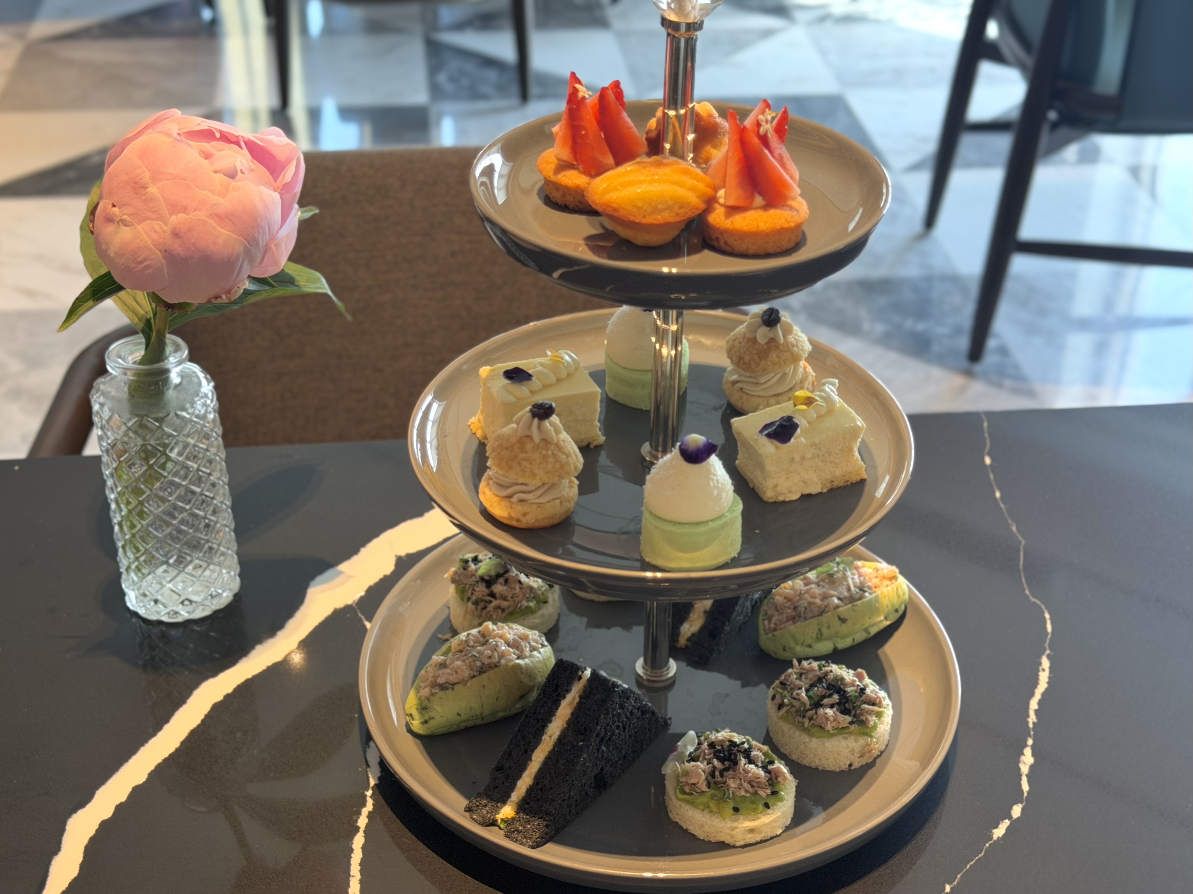 Fairmont Hanoi Gold Lounge afternoon tea