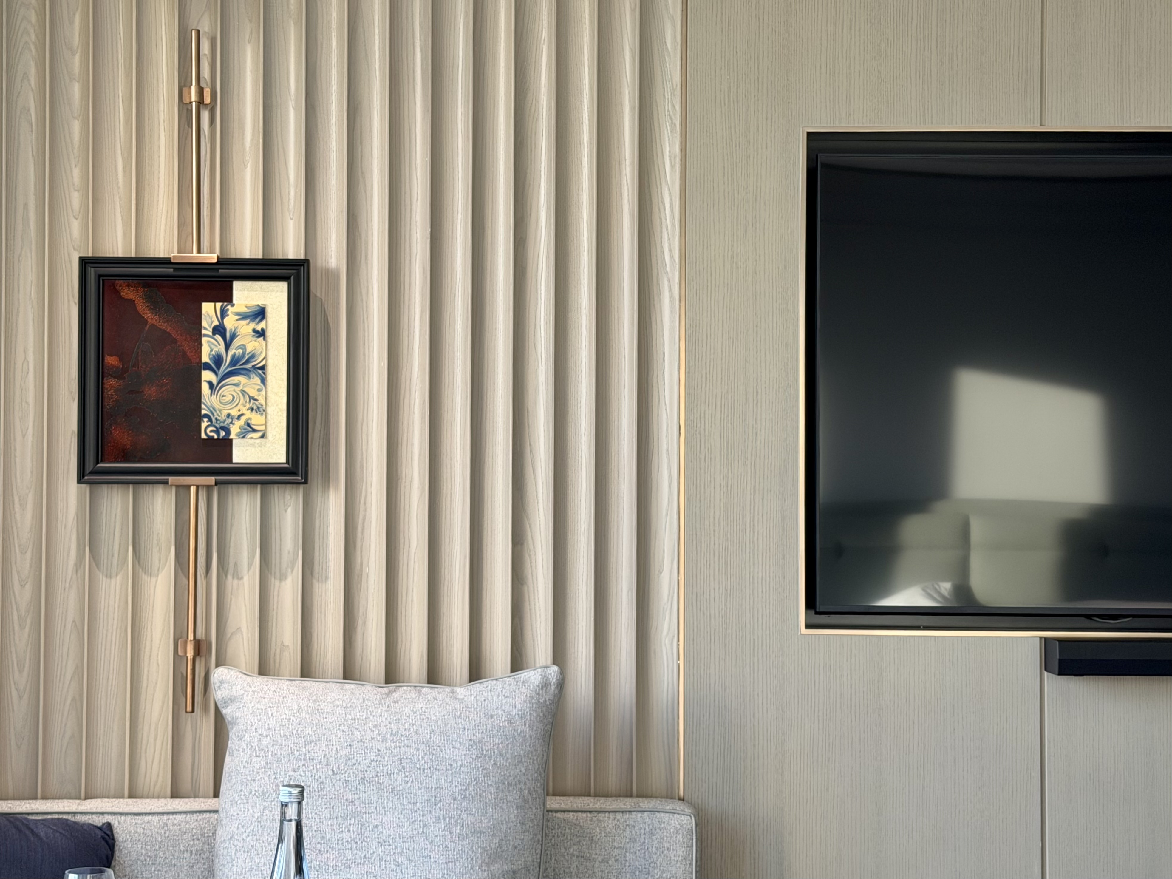 Fairmont Hanoi TV and art