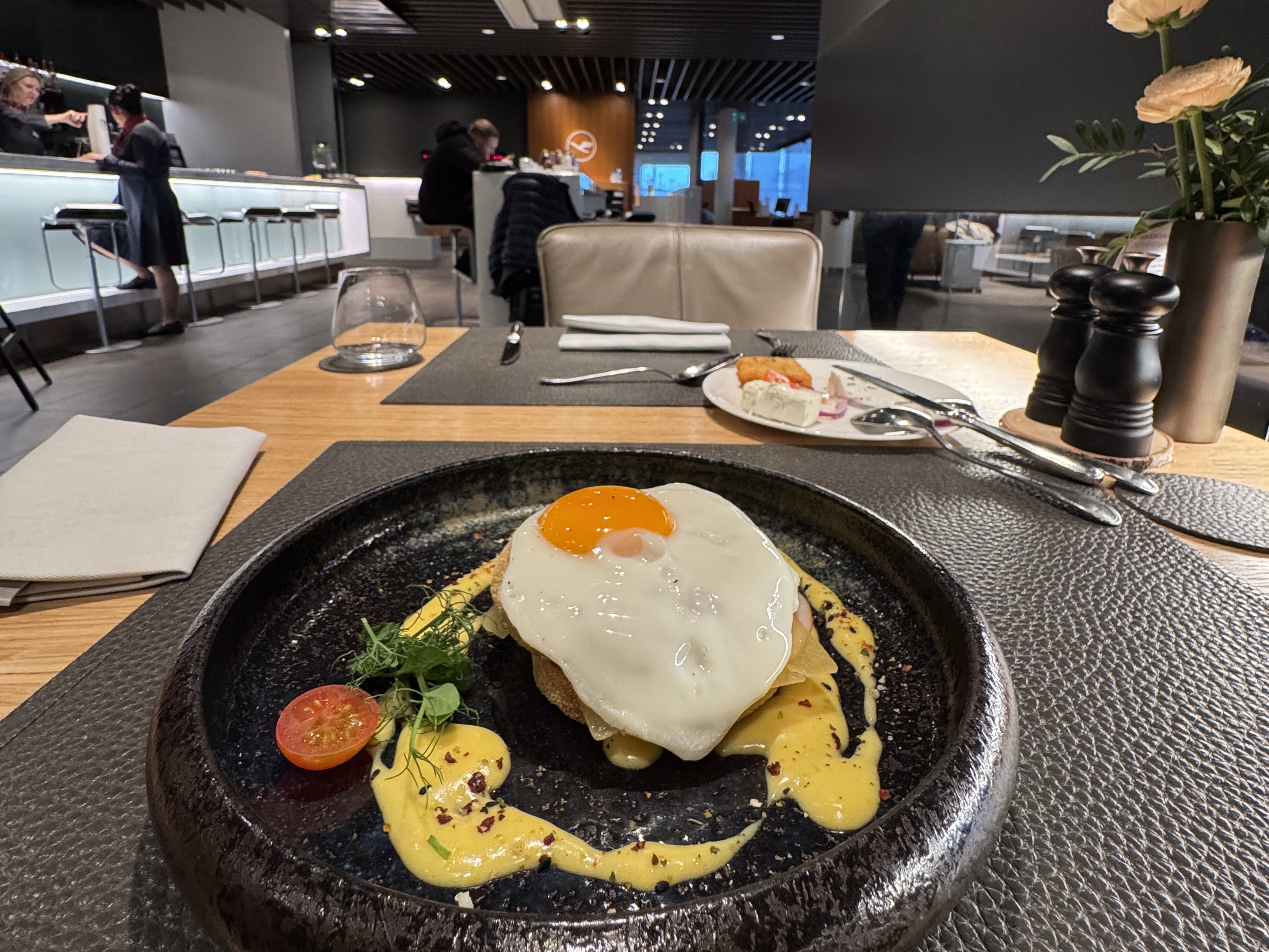 Frankfurt Lufthansa breakfast terminal