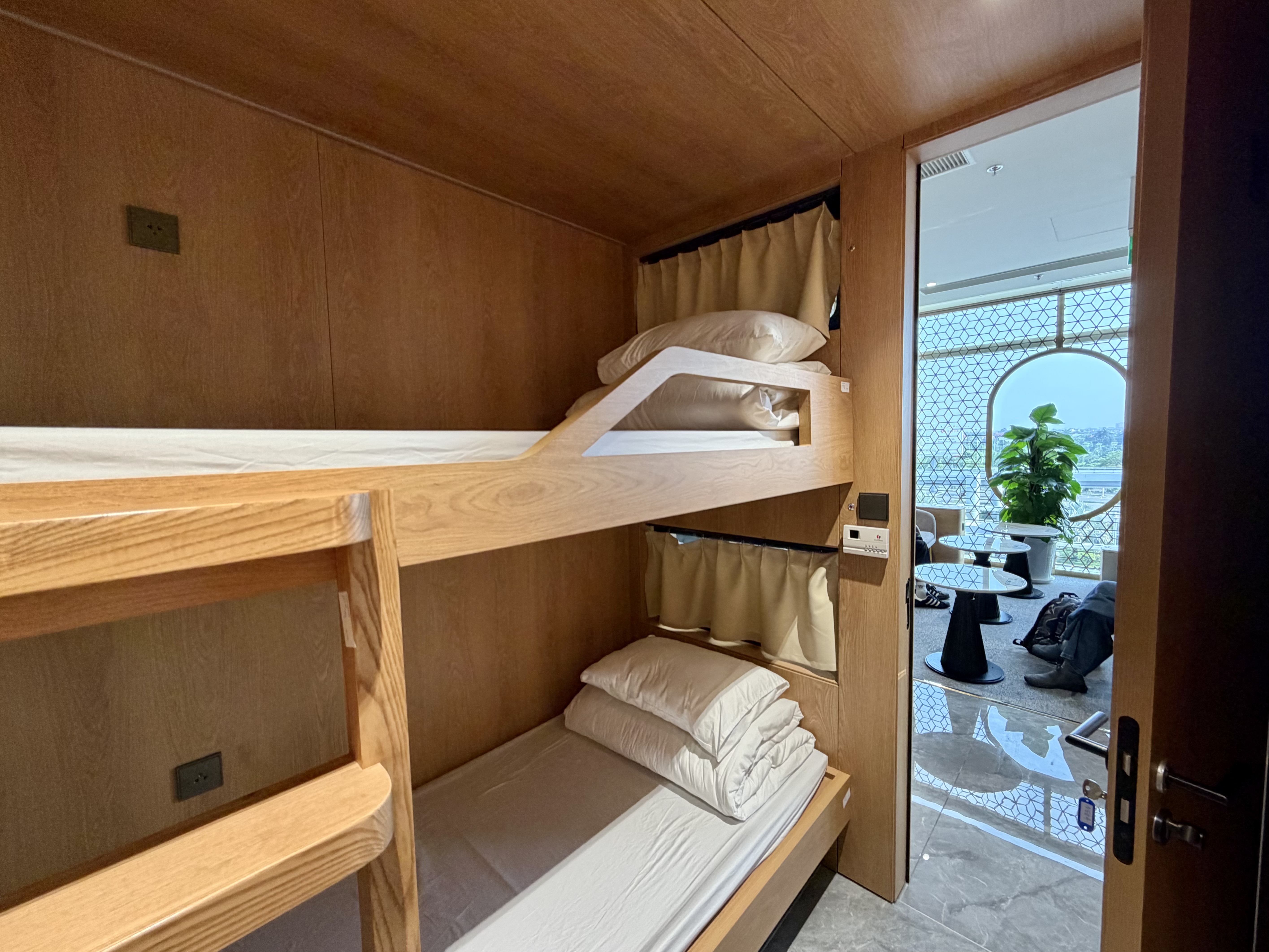 Hanoi Airport Vietnam Airlines Lotus Lounge sleep box