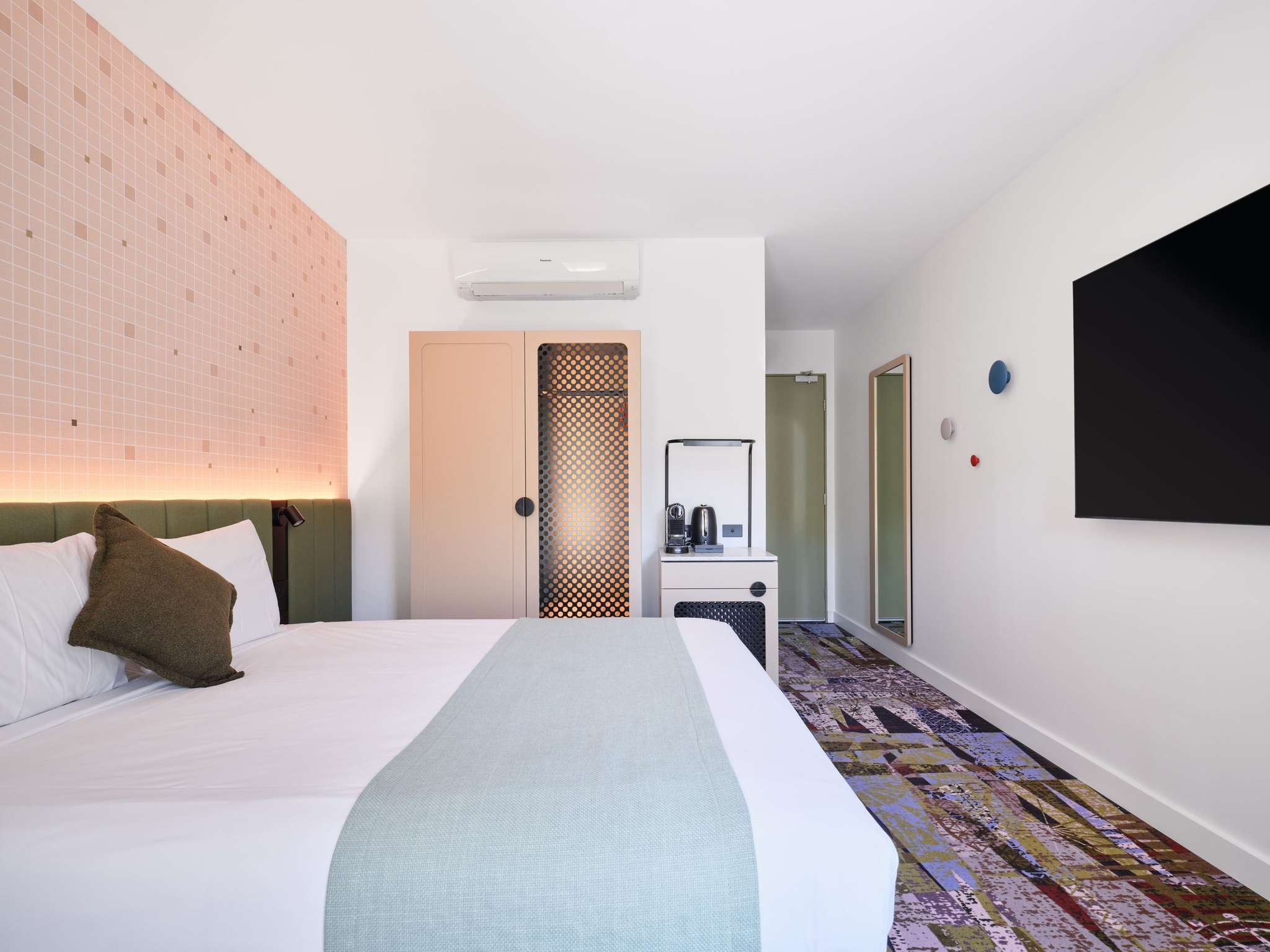 Novotel St Kilda room