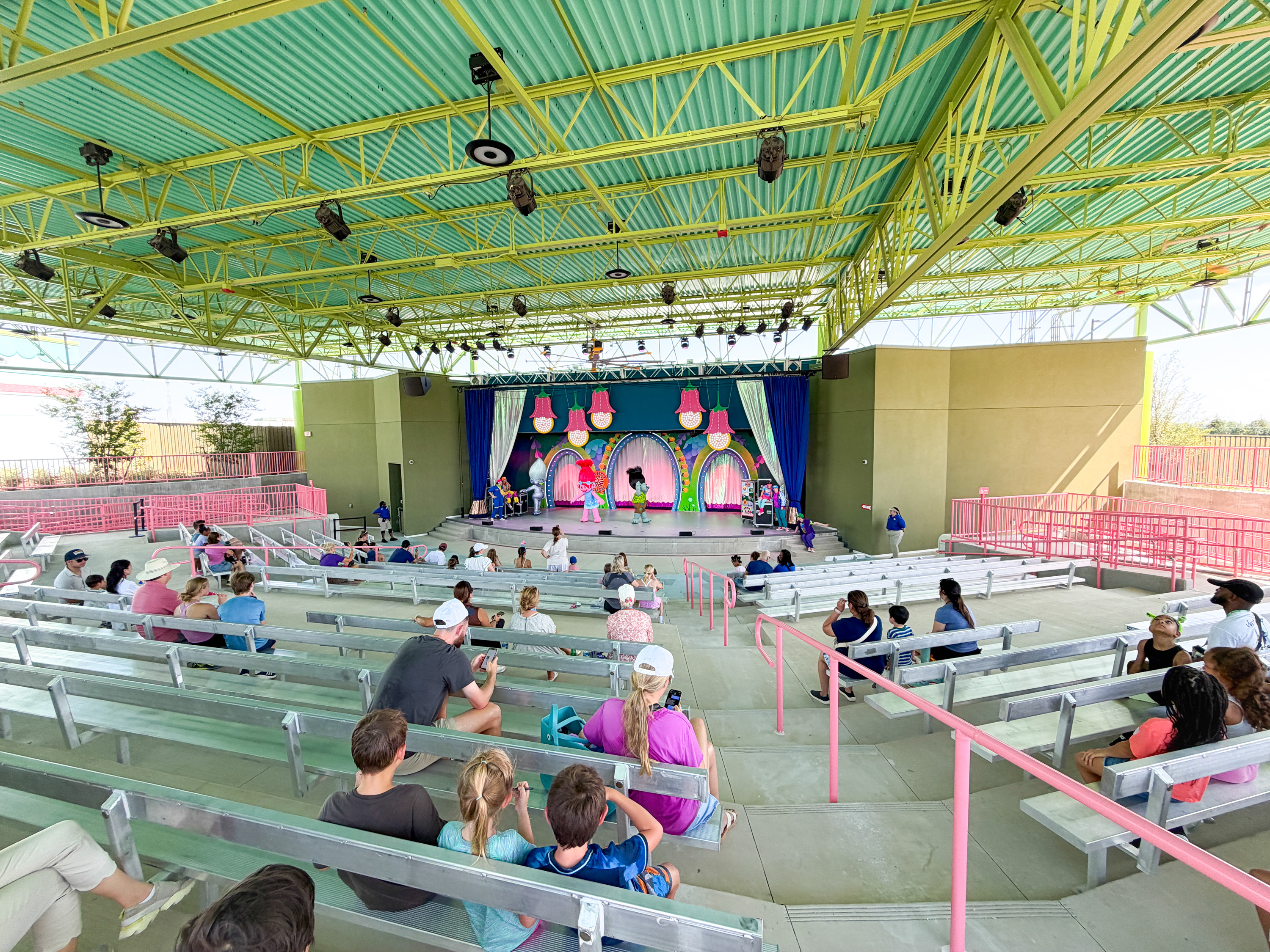 Univeral Kids Resort Trolltastic Concert Countdown show
