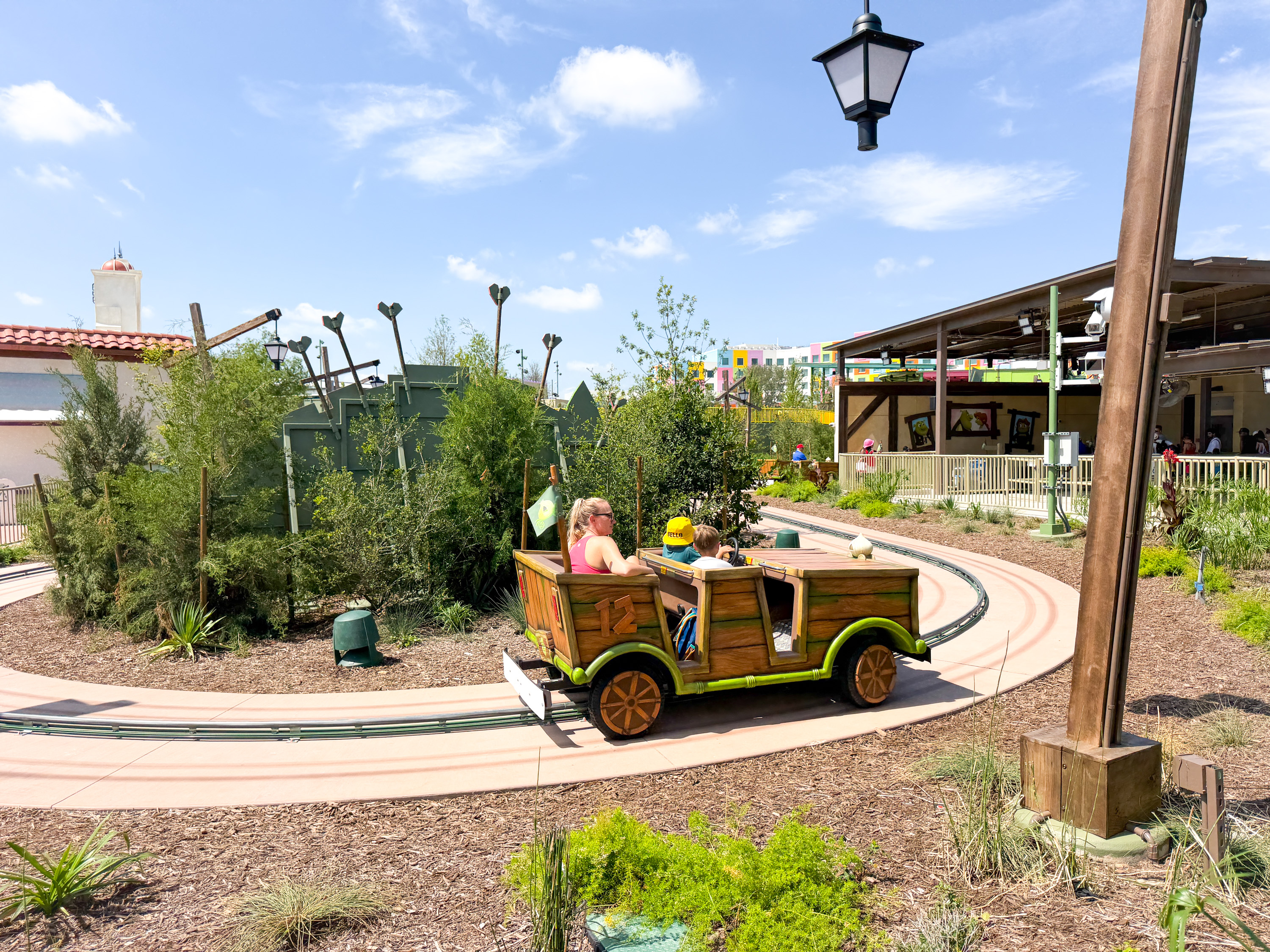 Universal Kids Resort Shrek ride