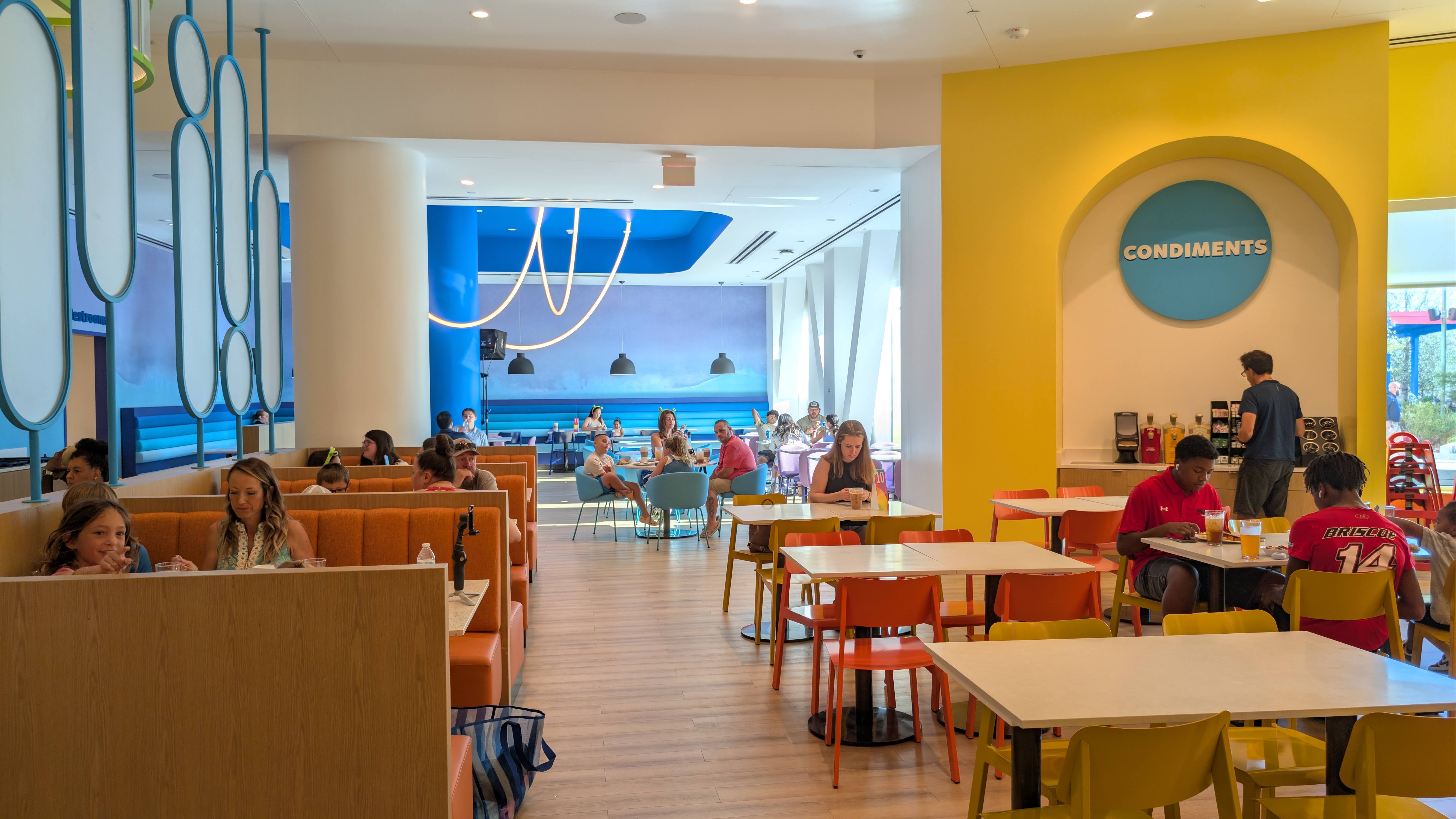 Universal Kids Resort hotel Curiosity Cafe